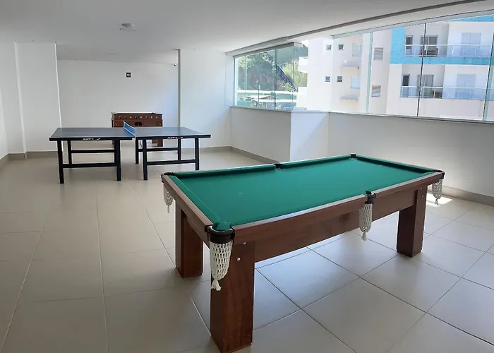 Apto no 3º andar com ar e Wi-Fi a 250 mts do mar!